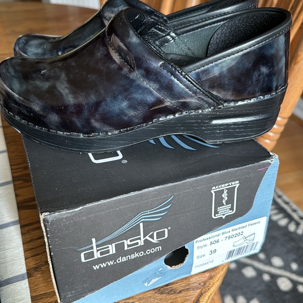 Dansko Blue marbled patent - Picture 2 of 5